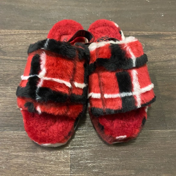 Slippers - Picture 4 of 5